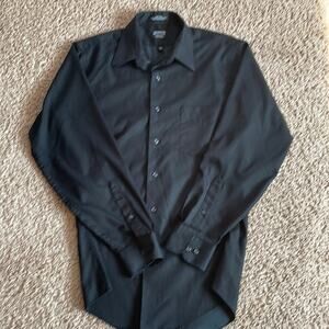 Arrow men’s button up dress shirt. Black size 15 32/33
